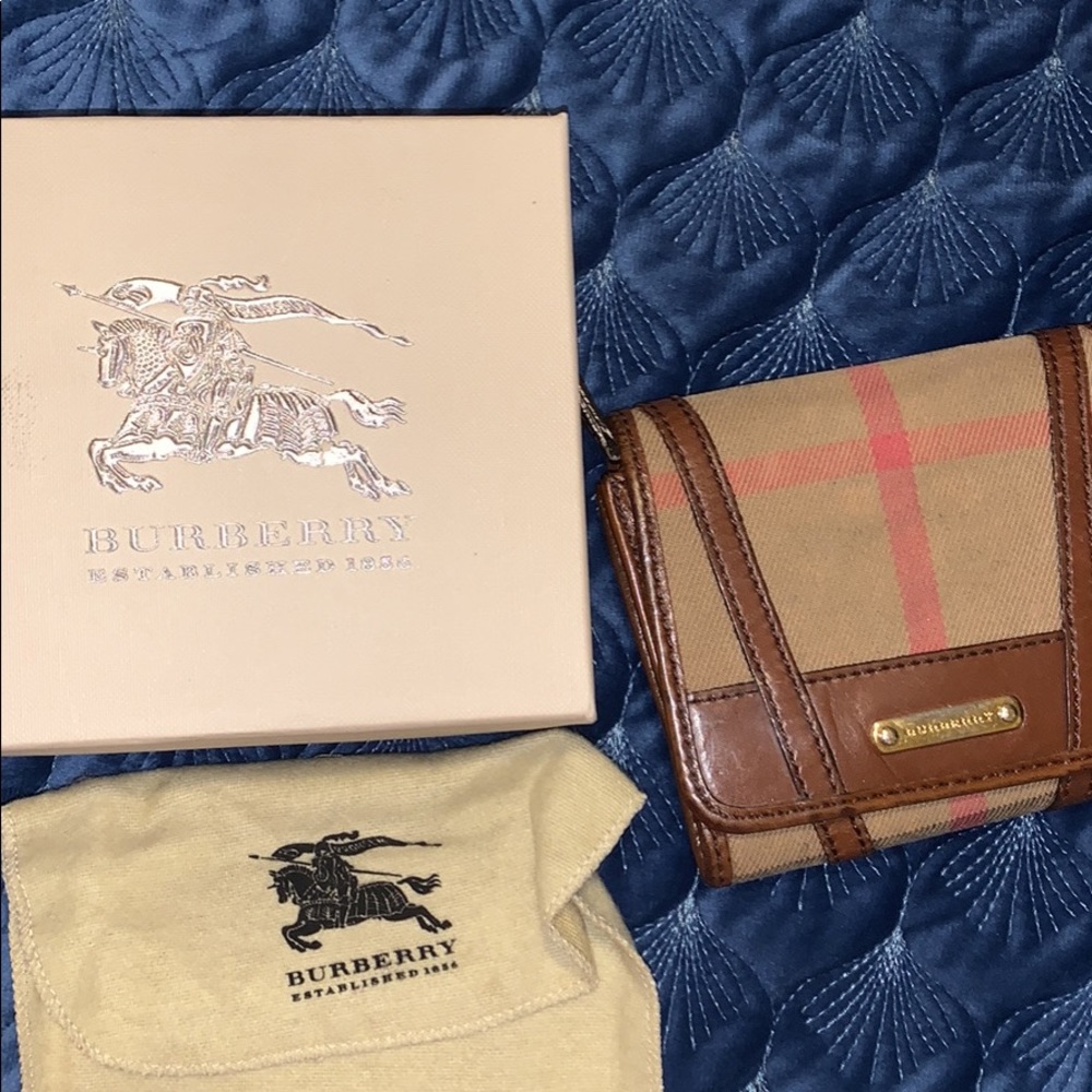 Burberry wallet